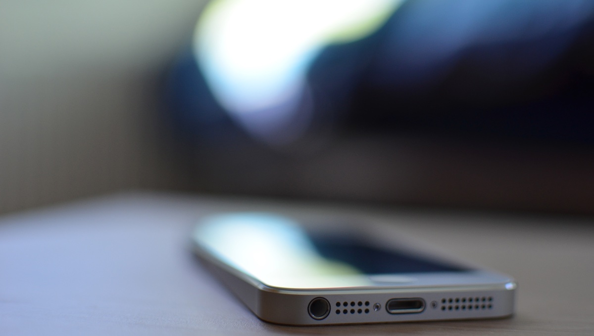 Add a Next Email Signature to iOS iPhone and iPad 4 iphone blog